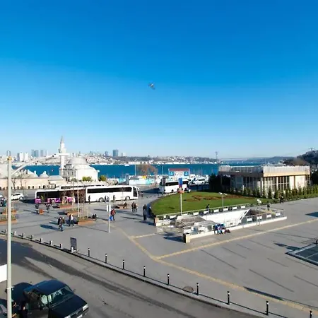 Opulent Bosphorus View Apartment *